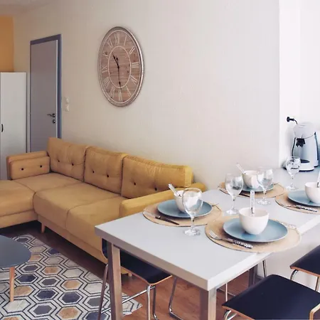 Apartment L'escale 67 : 5 Minutes Centre / Wifi / Parking Prive *